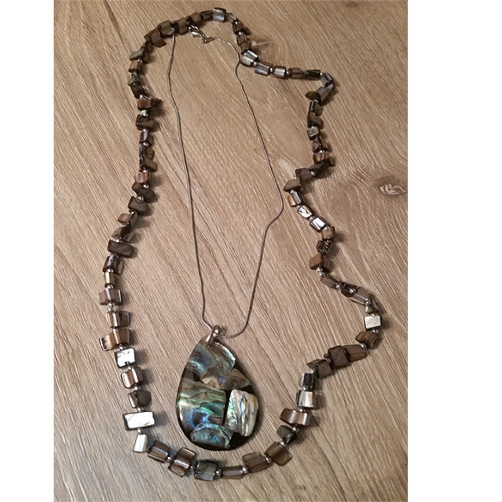 Curated Bundle 2 Abalone Shell Beaded And Chain N… - image 2